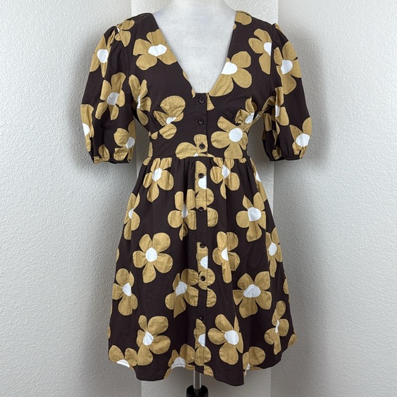 Jacquie The Label TAKE MY HAND FLORAL MINI DRESS Size Small NWT - Picture 3 of 10